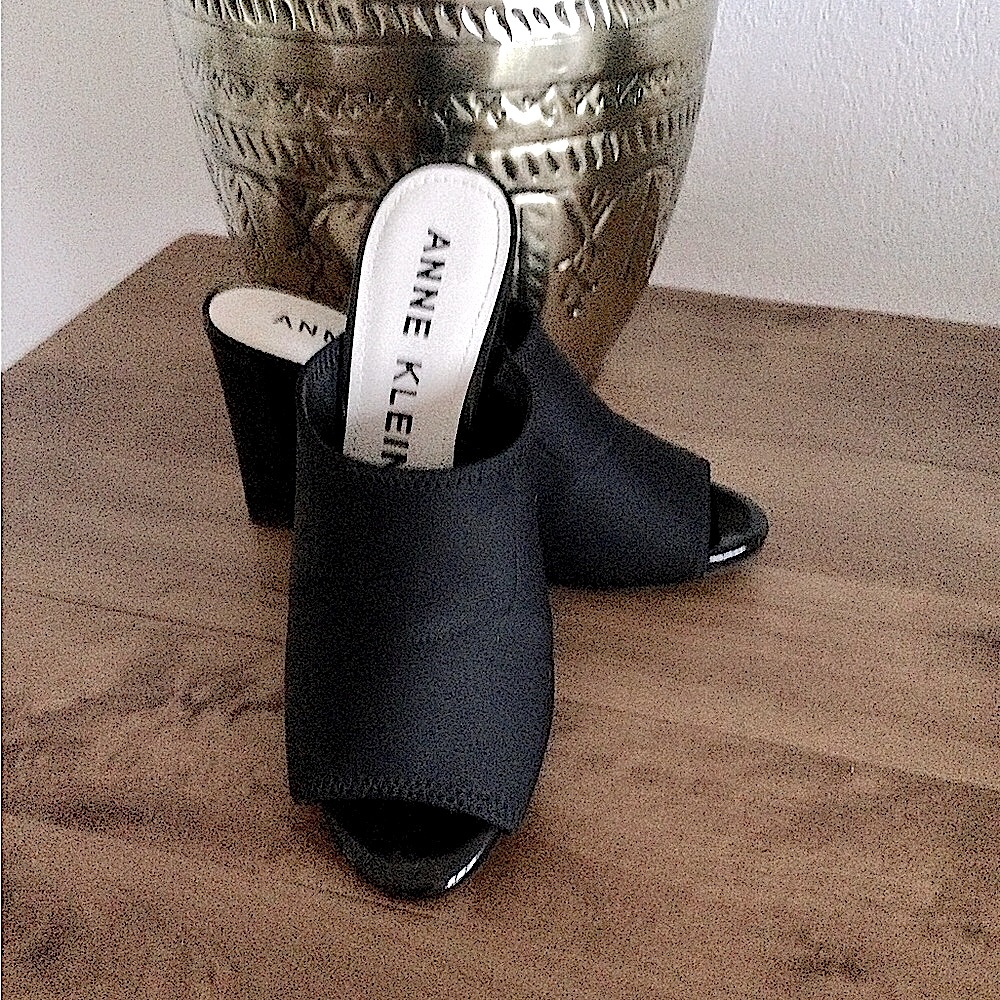Anne Klein Peep Toe Mule - size 9 M - Picture 5 of 6
